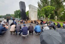 Участники Апрельской революции вышли на митинг в Бишкеке из-за интервью Бакиева