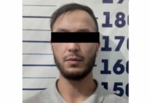 Кичи автобустан жарандын iPhone 7 телефонун жана 2 миң сом акчасын уурдап кеткен адам кармалды