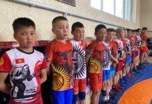 Таласта “Альянс Алтын” компаниясы Улуттук Олимпиада комитети менен биргеликте күрөш килемдерин тапшырды