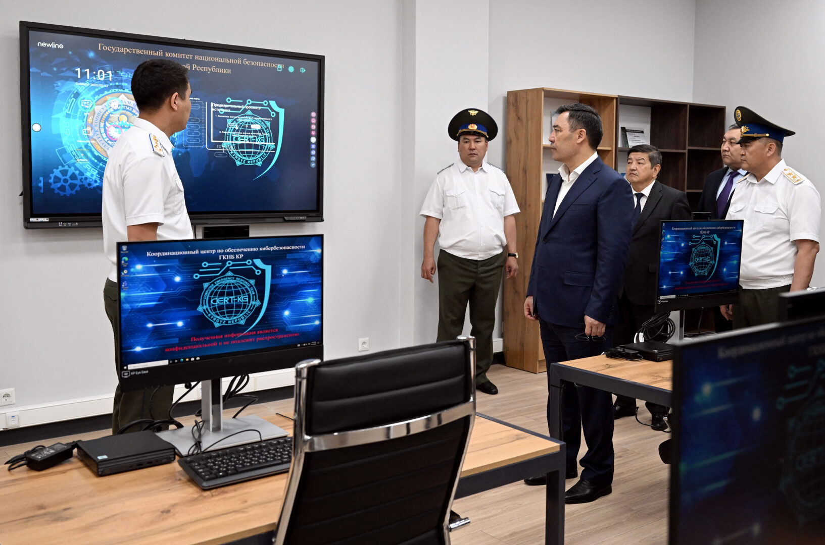 dos 0844 Президент открыл новое здание центра по обеспечению кибербезопасности ГКНБ