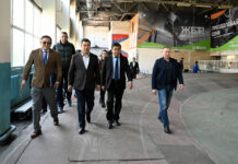 Садыр Жапаров поручил отремонтировать манеж в Госакадемии физкультуры и спорта