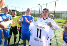 Садыр Жапаров и президент ФИФА Джанни Инфантино сыграли в футбол — фото