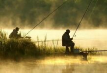 В селе Большевик владелец рыболовного хозяйства избил посетителей. Осторожно, видео!