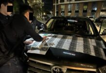 УКМК: Мамлекеттик ишкананын директору 1 миллион сом пара алып жаткан жеринен кармалды