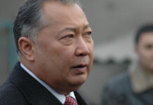 Шакиевдин Зулушевге качкын президент Курманбек Бакиевди реабилитациялоо тууралуу кат жолдогону талкууда