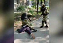 На улице в Бишкеке спецназ задержал подозреваемого в хулиганстве