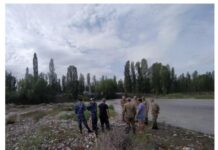 Токмокто каналга түшүп кеткен баланын сөөгү табылды