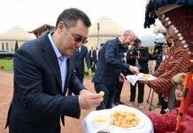 Главе Евросовета показали традиции и обычаи кыргызского народа — фото