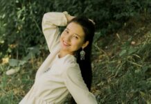 «Приехали развлекать, так развлекайте!» Певица заявила, что ее домогался полковник