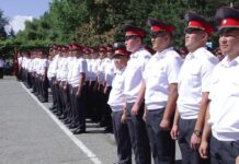 Бүтүрүүчүлөргө аттестат тапшыруу учурунда коомдук тартипти беш миң милиция кызматкери камсыздайт