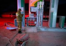 Возле села Байтик на АЗС произошел пожар, сгорела машина — видео