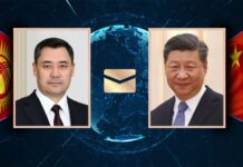 Садыр Жапаров поздравил Си Цзиньпина с юбилеем