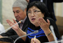 Чолпон Джакупова призывает спикера ЖК отозвать скандальный законопроект о НКО