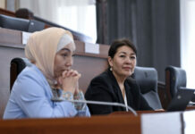 Сиротам будут ежегодно начислять по 10 тысяч сомов. ЖК принял законопроект