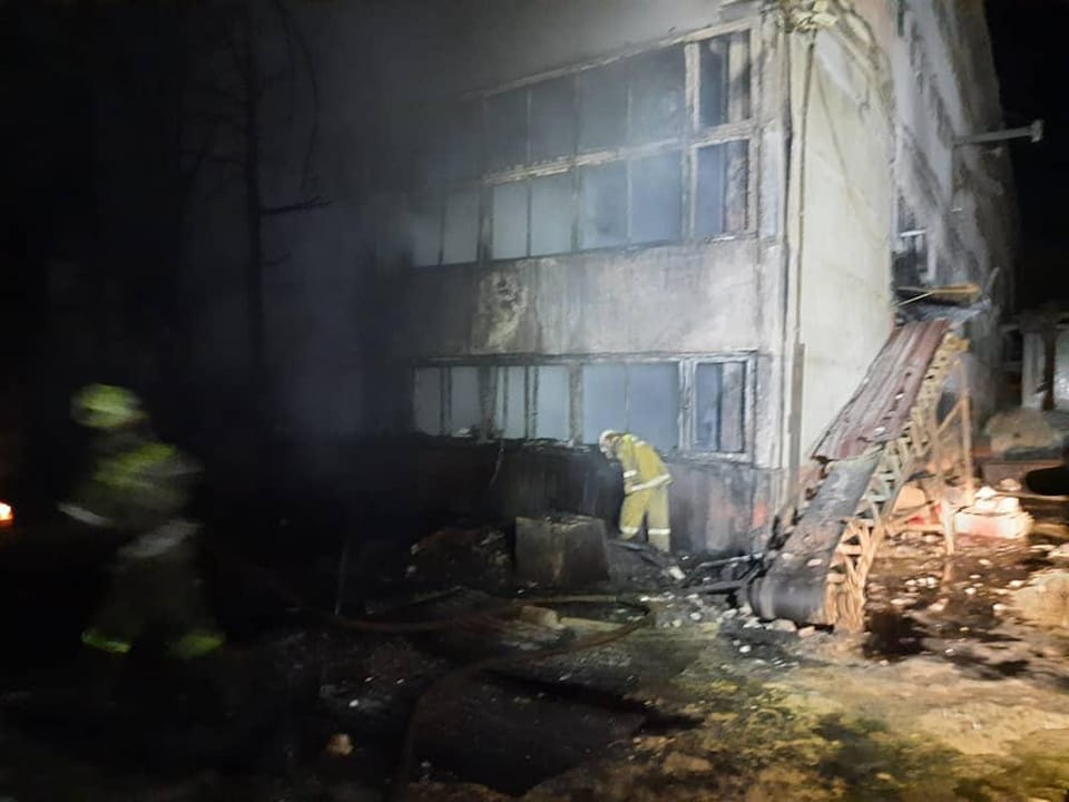 351296540 269188138920652 7739879833587596396 n На заводе в Кара-Балте произошел крупный пожар, были слышны взрывы