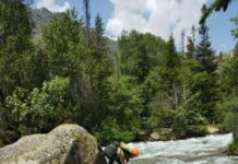 Сүрөткө түшүп жатып, таштын үстүнөн сыйгаланып кеткен адамдын сөөгү табылды