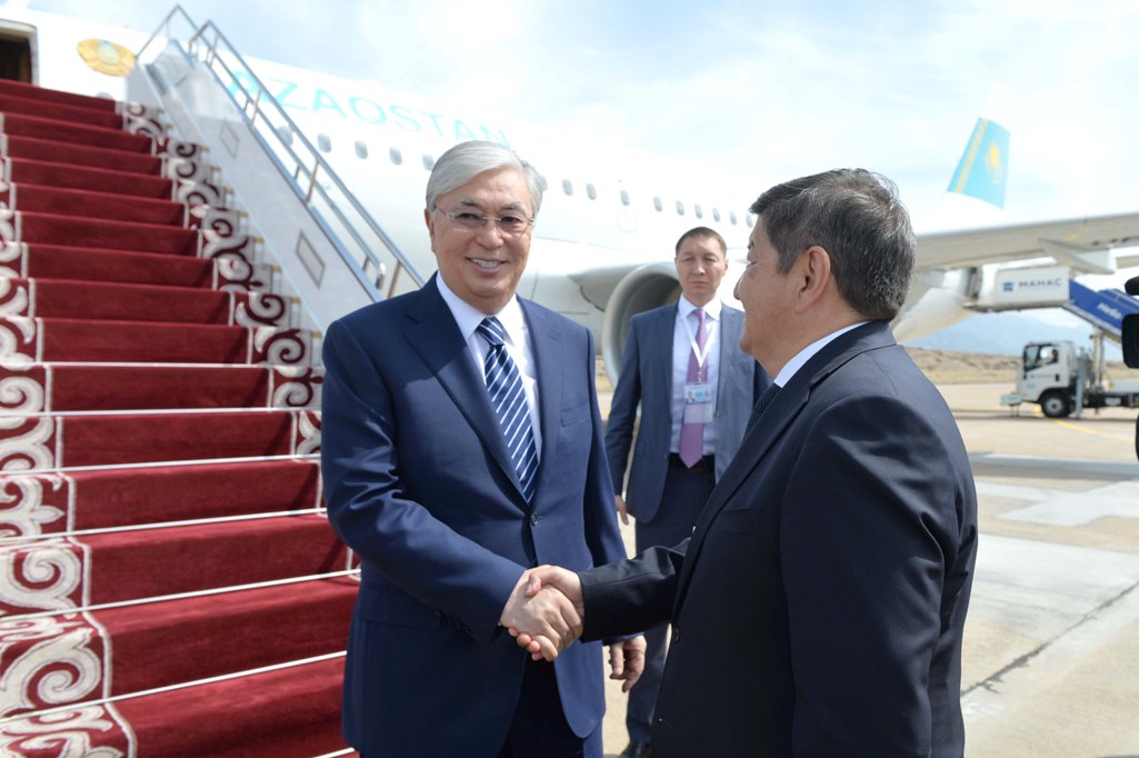 6479744dcd07e Токаев прибыл в Кыргызстан для участия в саммите ЕС - ЦА