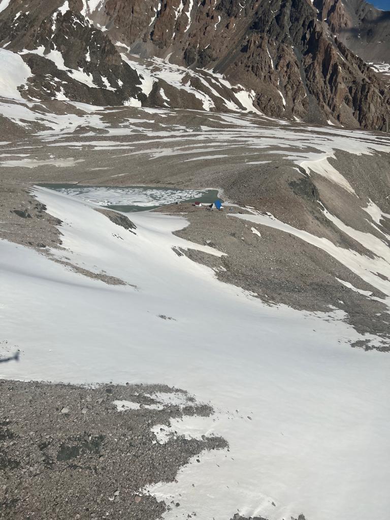 765859a1 6a88 35d7 974b 65be1ff23f73 Гендиректор ЮНЕСКО облетела на вертолете ледники близ Бишкека