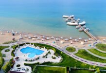 «Побережье превратиться в сплошную помойку». Владельцы коттеджей на Иссык-Куле обратились к президенту