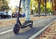 В Кыргызстане разработали законопроект о правилах езды на электросамокатах