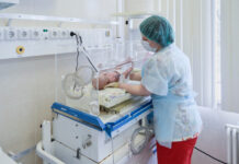 В роддоме №1 ребенок упал на пол во время родов