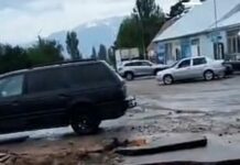 Катуу жаандын кесепетинен Чаек айылында сел жүрдү