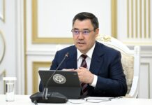 Садыр Жапаров жол курууга көмөктөшкөн демөөрчүлөрдүн ысымдарын атады