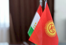 Главы Баткенской и Согдийской областей провели встречу на границе