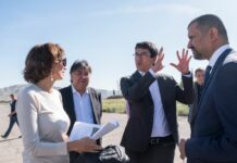 Гендиректор ЮНЕСКО облетела на вертолете ледники близ Бишкека