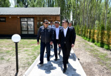 Садыр Жапаров открыл на Иссык-Куле пансионат для пограничников — фото