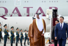 Эмир Катара впервые с госвизитом прибыл в Кыргызстан — фото