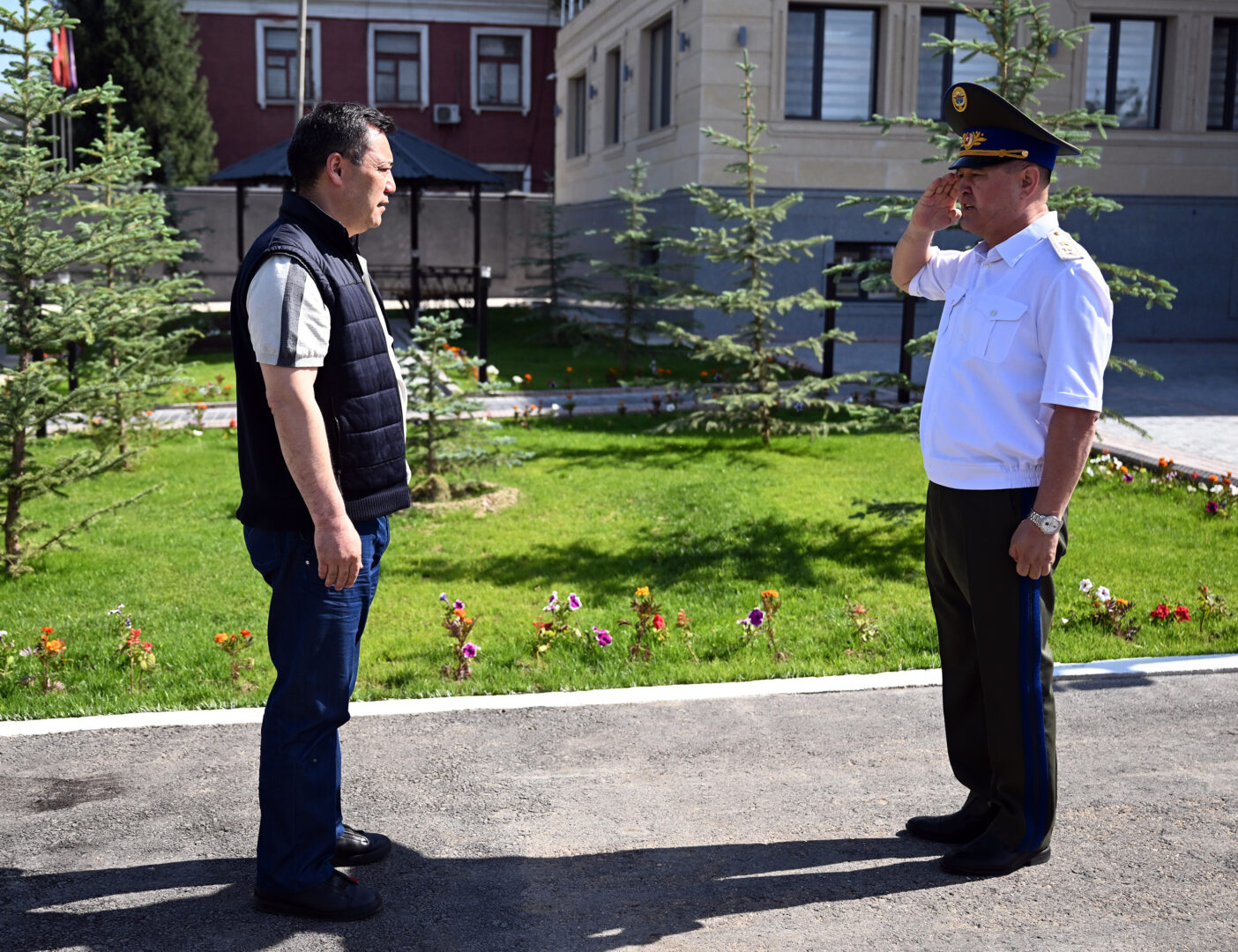 dos 5298 Жапаров и Ташиев открыли новое здание Управления ГКНБ по Таласской области 