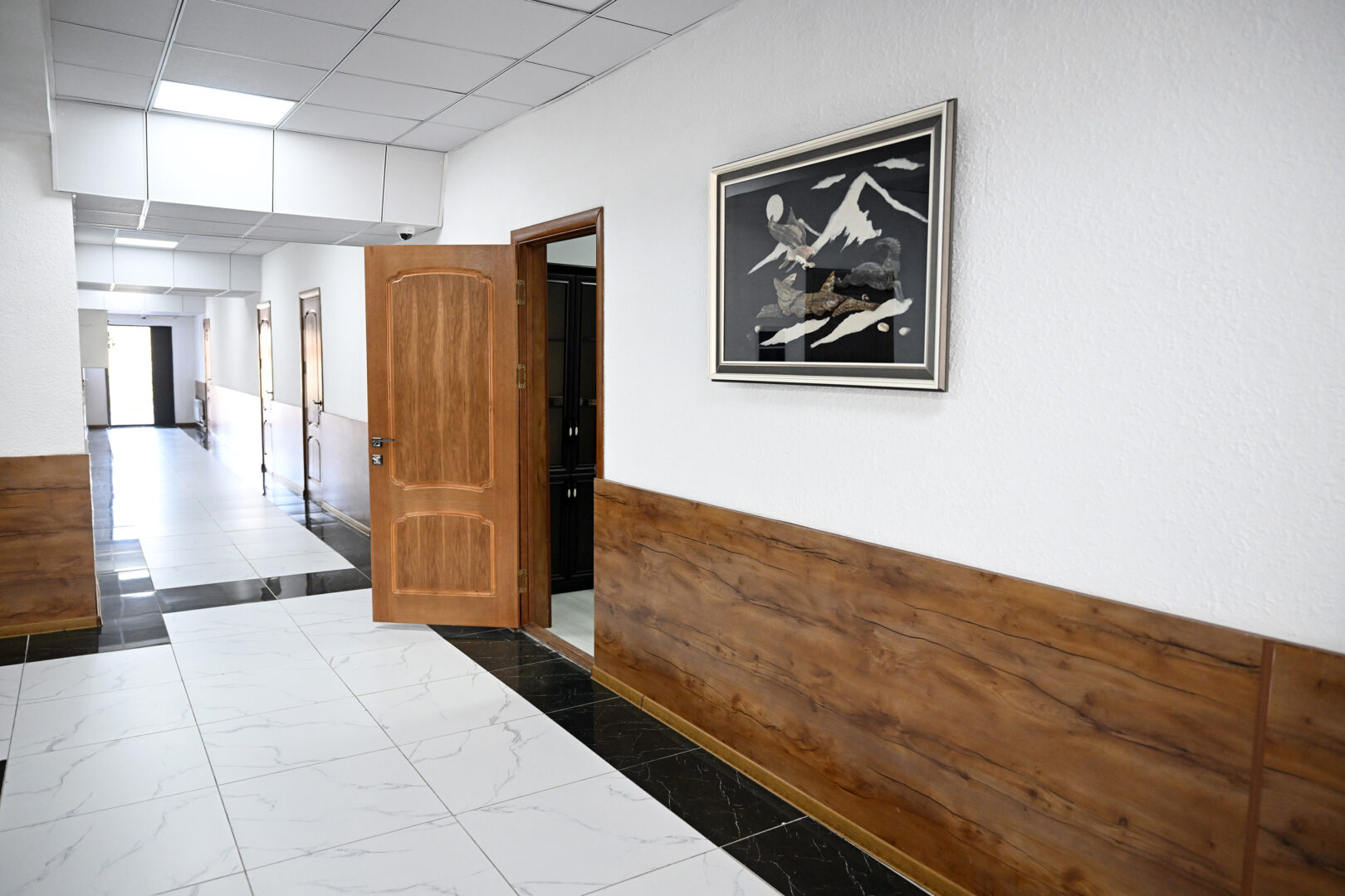 dos 5963 Жапаров и Ташиев открыли новое здание Управления ГКНБ по Таласской области 