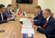 Данияр Амангелдиев Россиянын экономиканы өнүктүрүү министри менен жолукту