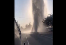 В Бишкеке снова прорвало трубу на проезжей части — видео