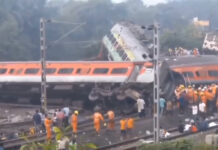 В Индии в результате столкновения поездов погибли 288 человек