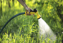 В Бишкеке проводят рейды по нерациональному использованию питьевой воды