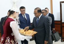 В Кыргызстан прибыл министр иностранных дел Малайзии