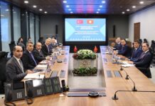 Кыргызстан предложил Турции увеличить безвизовый режим с 90 до 180 дней