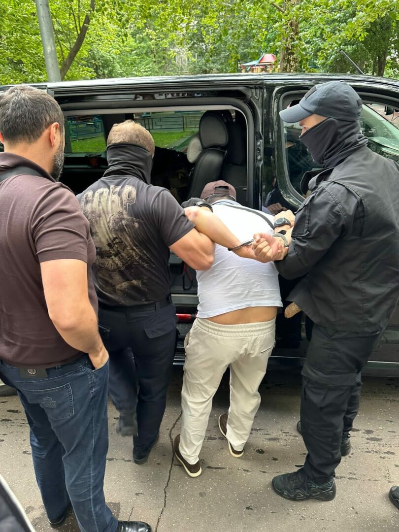 1 74 В Москве задержали кримавторитета из КР, которого разыскивали 8 лет за тяжкое преступление