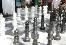 Бишкекте шахмат аллеясы ачылды