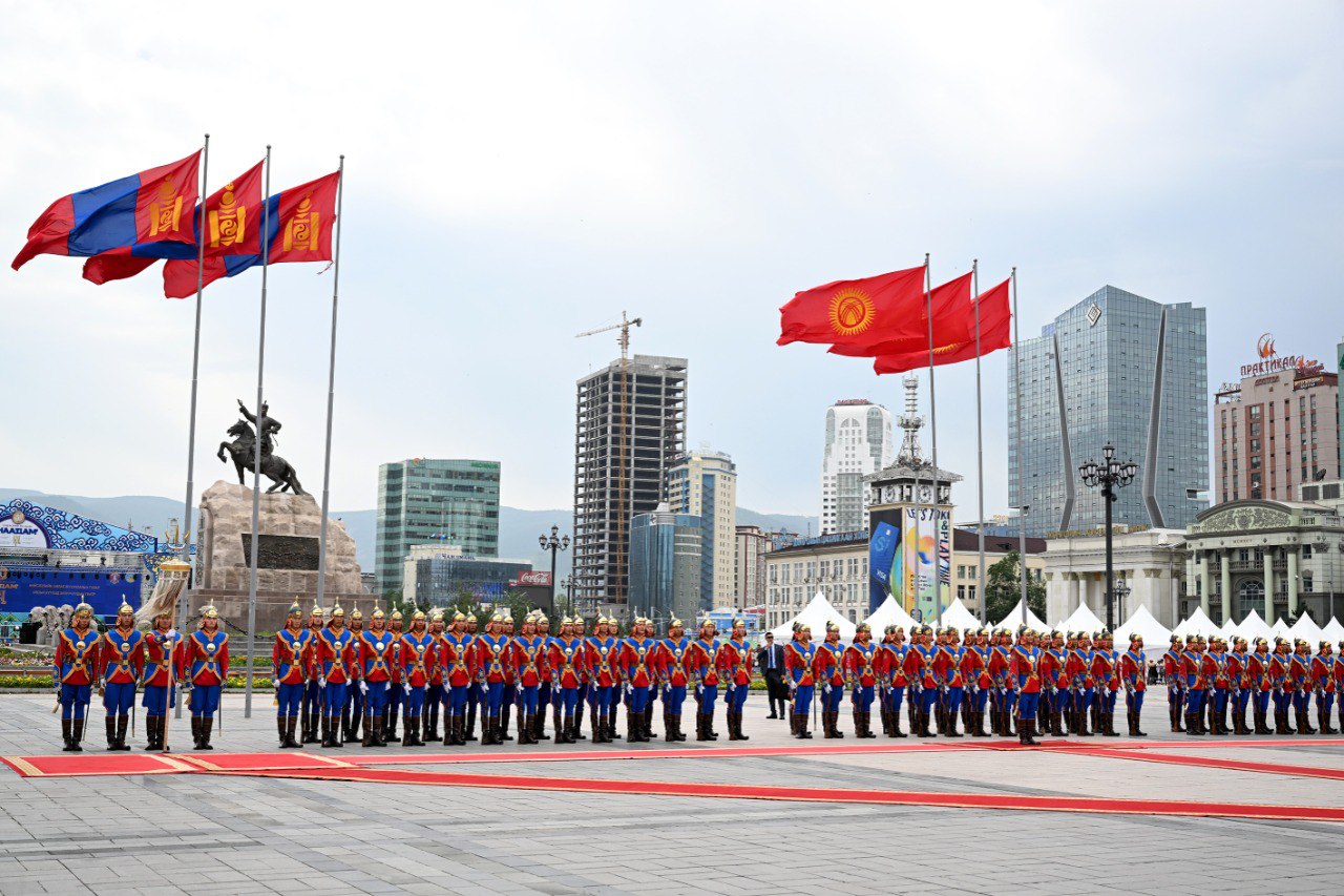 1aad424d fc54 431b b6af 4ec83bb53dbd В Улан-Баторе состоялась церемония официальной встречи президентов Кыргызстана и Монголии 