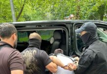 Мамлекеттер аралык издөөдө жүргөн кыргыз жараны Москвада тууганынын паспортун колдонуп жүргөн