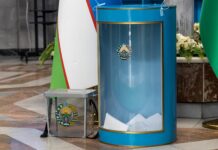 В Узбекистане проходят досрочные выборы президента