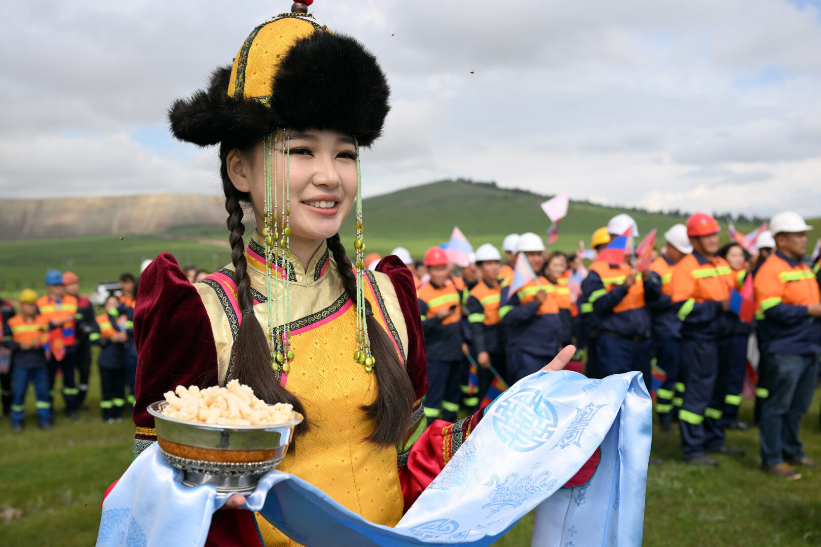 4e Садыр Жапаров в рамках госвизита в Монголию прибыл в город Эрдэнэт ￼ ￼