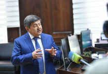 Жапаров журналисттерди өлкөнүн жетишкендиктери боюнча аналитикалык маалыматтарды даярдоого чакырды