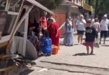 Легковушка протаранила точку фастфуда в Бишкеке — видео