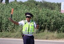Инспекторы ГУОБДД несут службу в усиленном режиме на трассе Бишкек — Чолпон-Ата