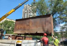 На улице Абдрахманова сносят гаражи, которые 30 лет стояли там незаконно