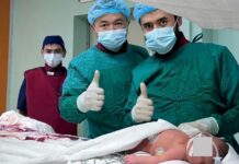 Кыргызстанда алгачкы жолу эки күндүк ымыркайдын жүрөгүнө операция жасалды